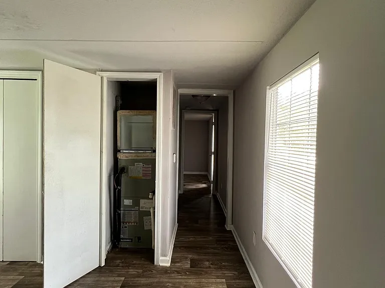 30 Winston Way — Photo 13