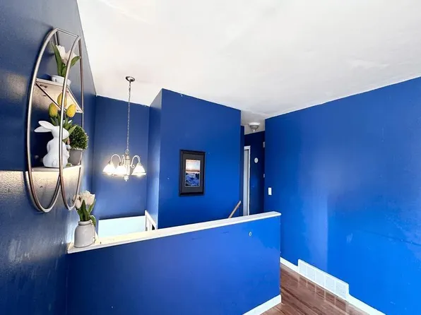 4360 Kansas Ave, Omaha, NE 68111