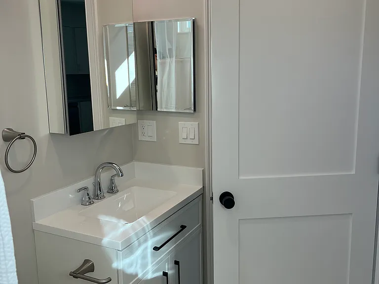 55-57 Reed Ave #2 — Photo 18