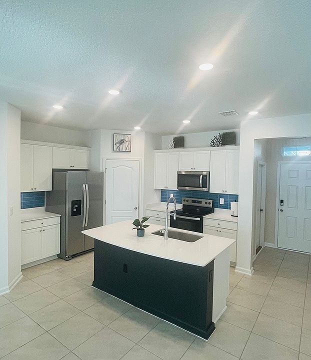 1st image of 24 Sunnyvale St #1
