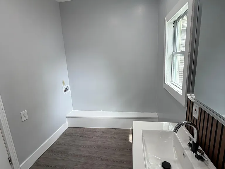 334 Admiral St #2 — Photo 15