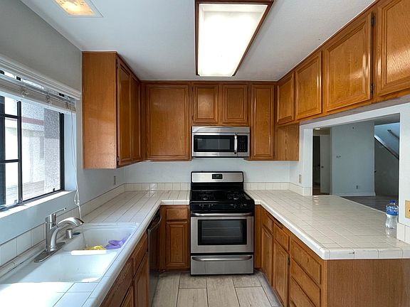 4th image of 2971 Plaza Del Amo Unit 232