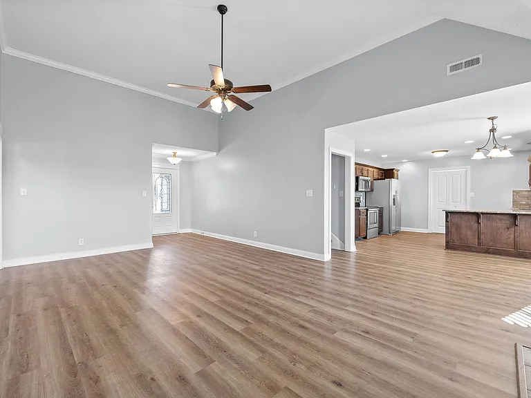 1320 Canyon Pl — Photo 8