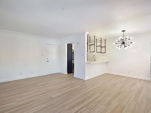 3rd image of 3431 N Hills Dr APT 126
