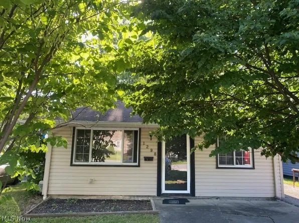 1298 E 348th St, Eastlake, OH 44095