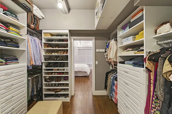 Sold by Nest Seekers International | media 6