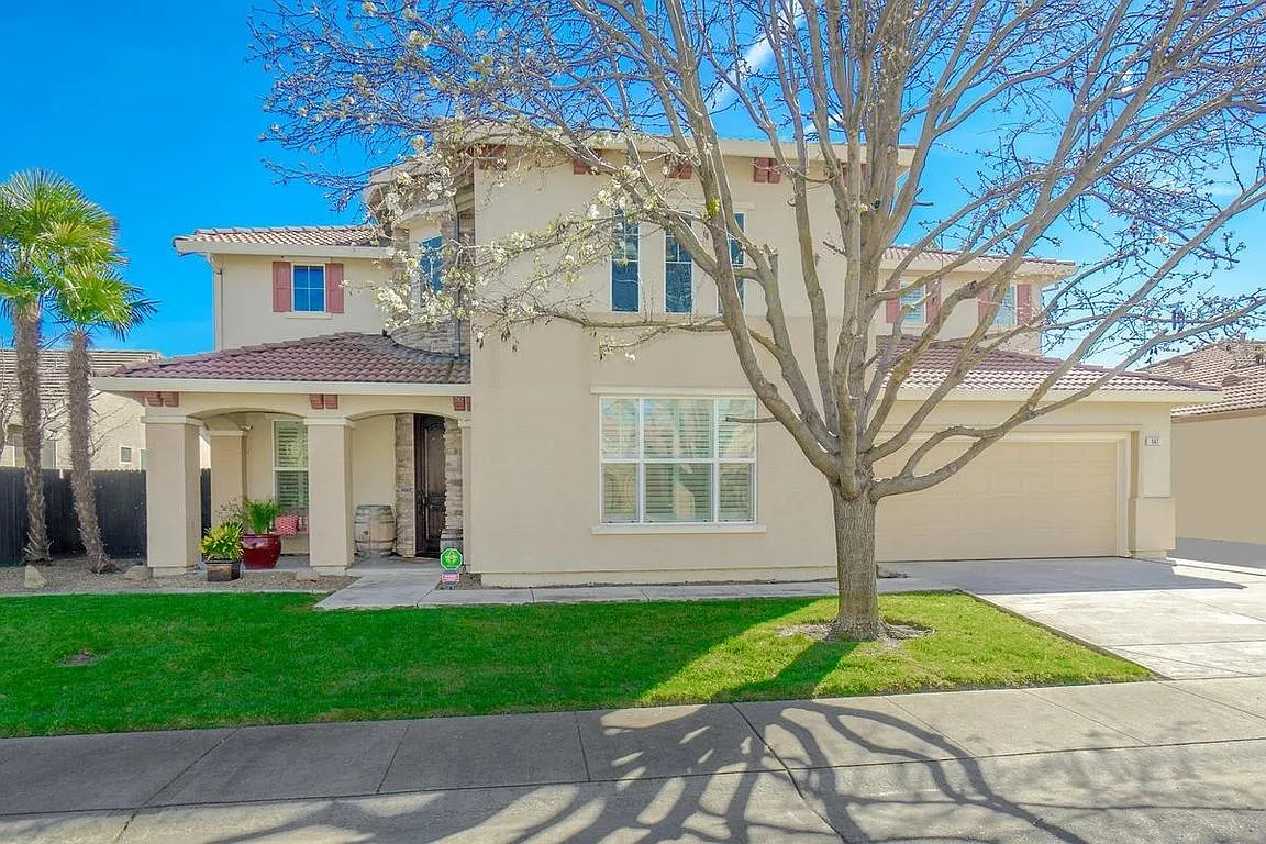 141 Allaire Cir photo 1