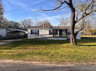 105 9th St, Warner, OK 74469