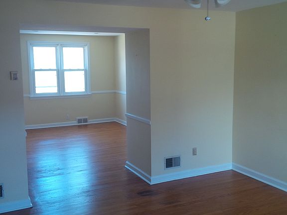 3rd image of 204 S Cleveland Ave