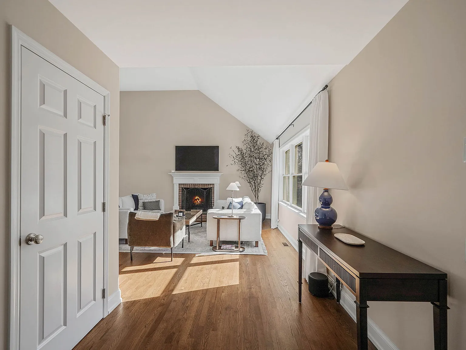 East Hampton Beach Retreat! — Photo 2