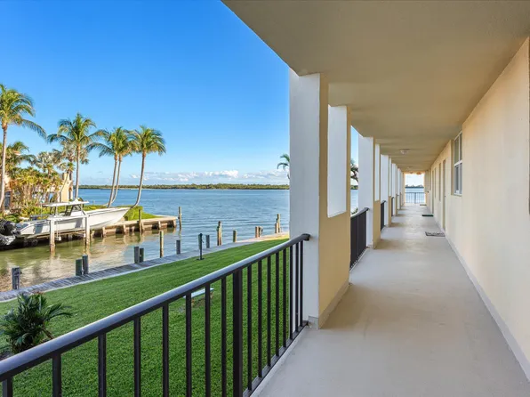 105 Paradise Harbour Boulevard #206, North Palm Beach, FL 33408