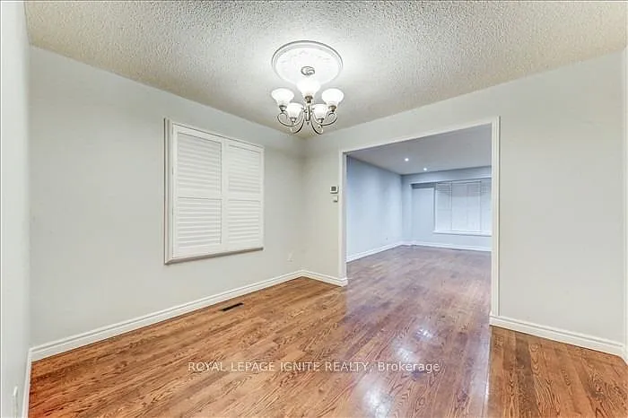 23 Longbow Sq — Photo 4