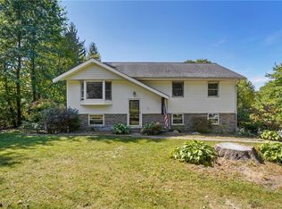 18400 Shaw Rd, Chagrin Falls, OH 44023