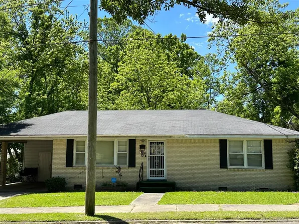 304 S Smith Ave, El Dorado, AR 71730