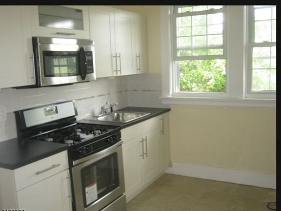 2nd image of 109 Girard Ave Floor 2
