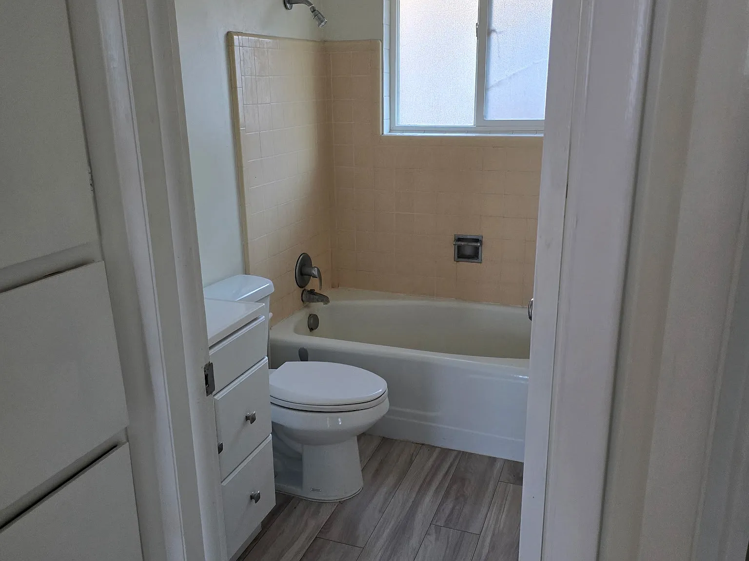 2 bed, 1400 sqft, $1,700 — Photo 3