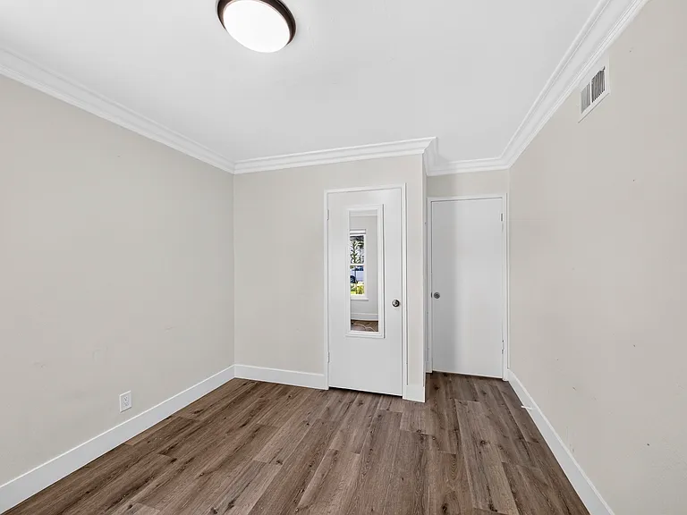 1760 N Rutherford St — Photo 10