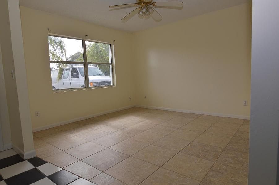 1st image of 3104 Langston Dr