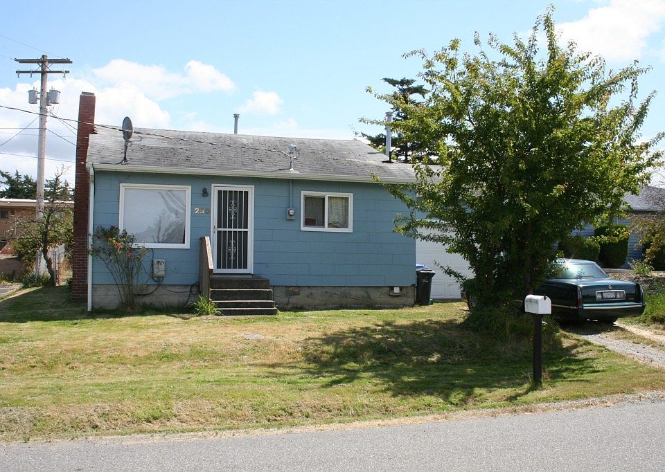 1st image of 250 NE Kettle St