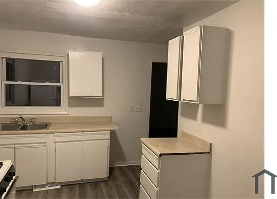 3361 W Mott Ave — Photo 3