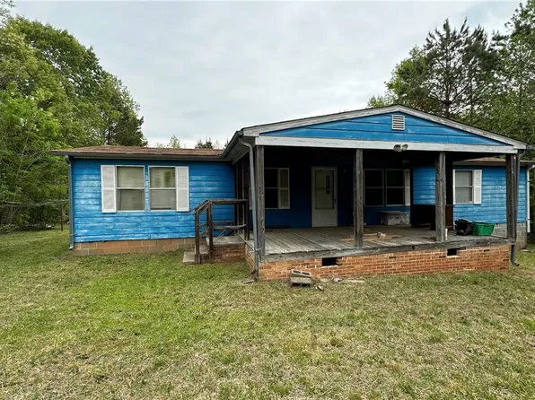 6804 Hungarytown Rd, Blackstone, VA 23824