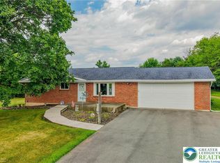 910 Bushkill Center Rd, Nazareth, PA 18064