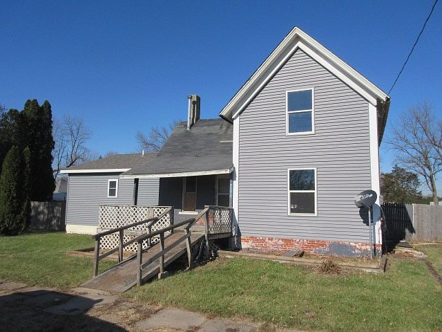 1st image of 204 E Preston St