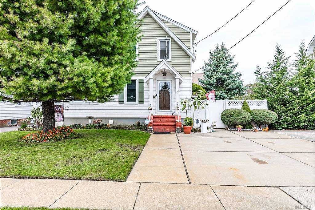 18 Commonwealth Ave, Merrick, NY 11566 Zillow