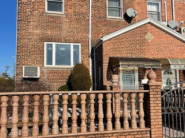 1307 Shore Pkwy, Brooklyn, NY 11214