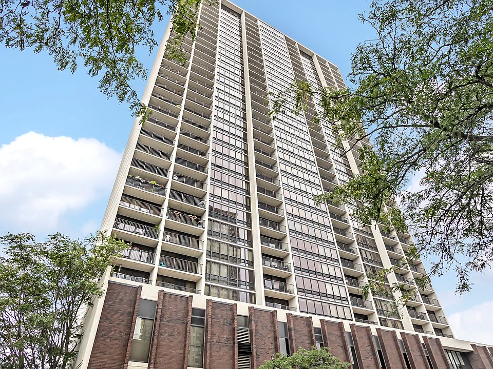 1st image of 1636 N Wells St APT 1415