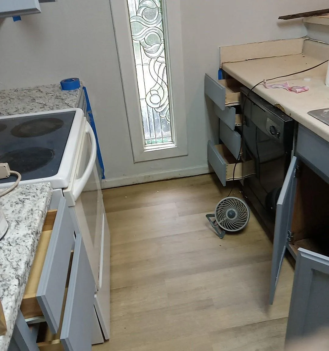 3 bed, 2.0 bath, 1200 sqft, $1,300 — Photo 3
