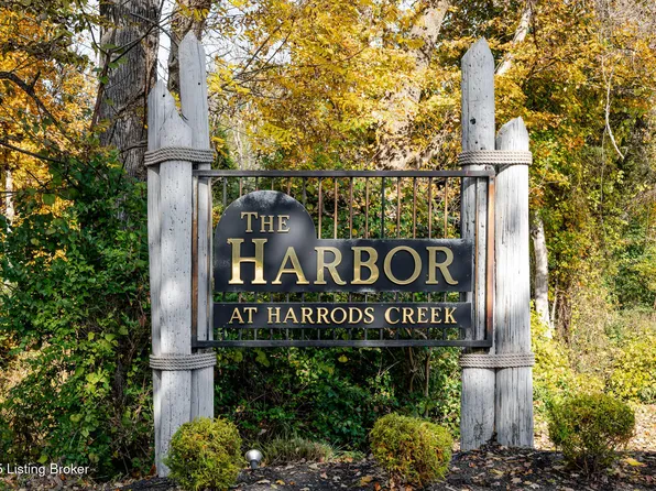 5560 Forest Lake Dr, Prospect, KY 40059