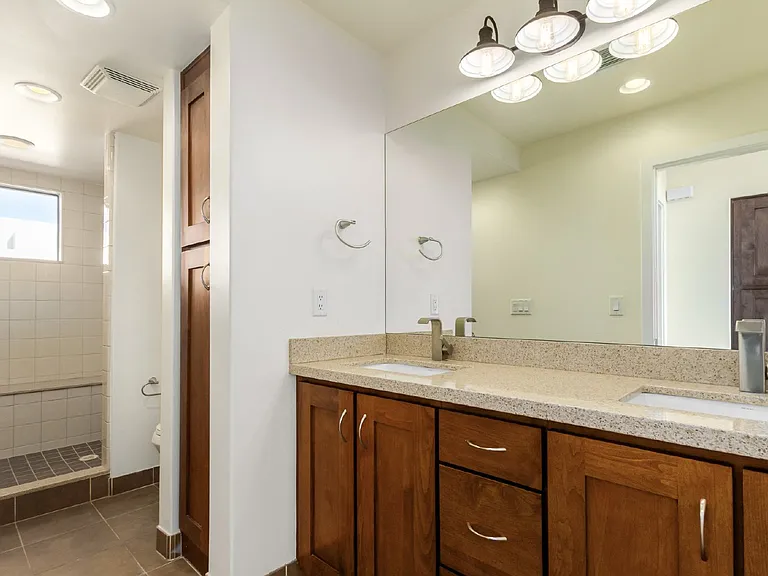 1300 W 5th St #1005 — Photo 14