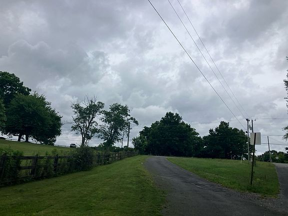 4th image of 1899 Hulaco Rd