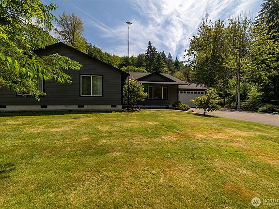2nd image of 107 Skyview Drive
