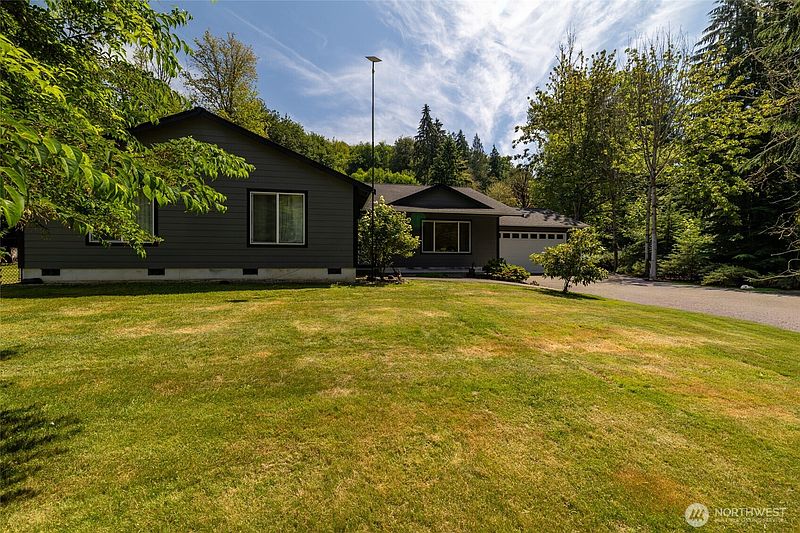 2nd image of 107 Skyview Drive