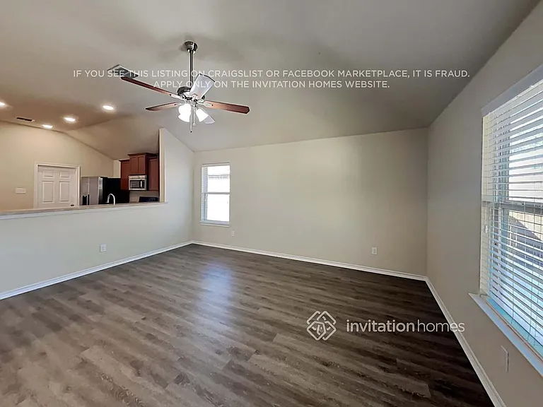 6520 Chalk River Dr — Photo 7