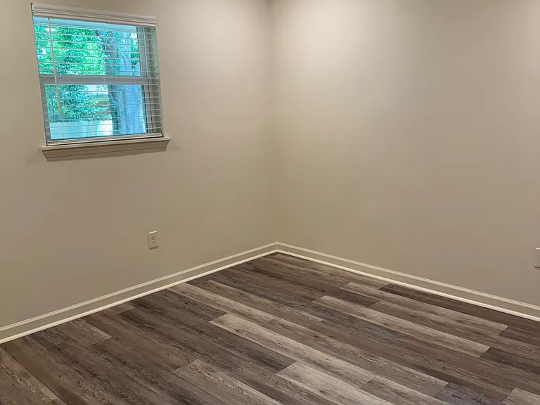 104 Comanche Dr — Photo 12