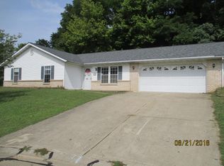 101 Locust Rdg, Collinsville, IL 62234