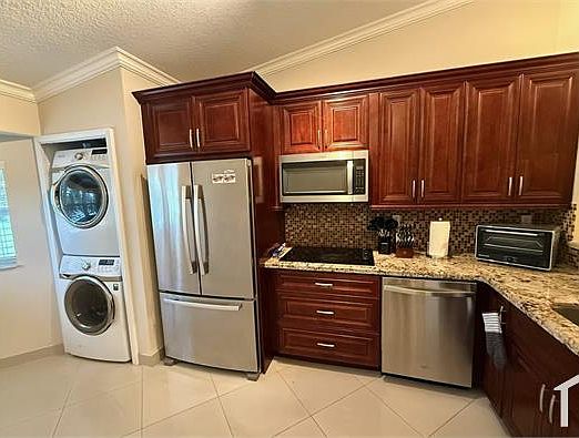 1st image of 1250 SE 29th St Unit 204