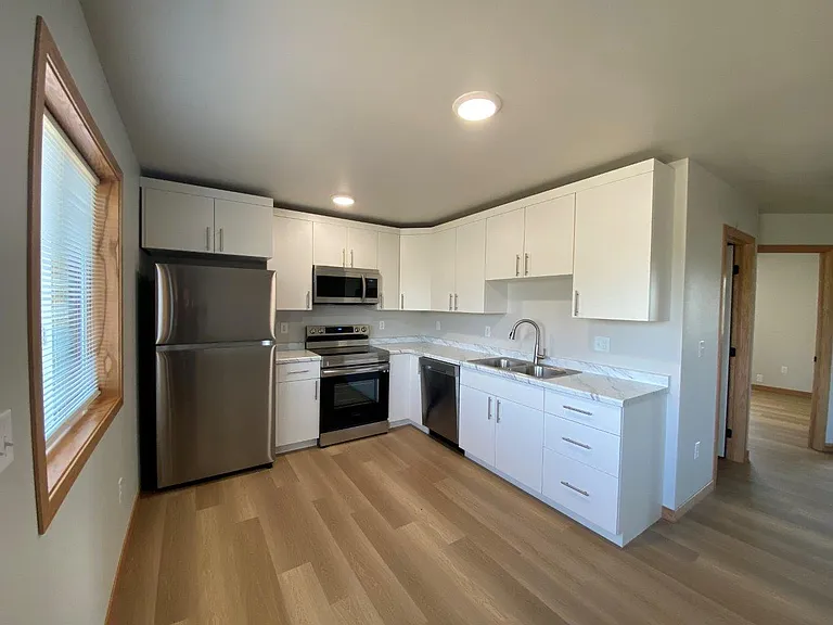 Southview Townhomes — Photo 8