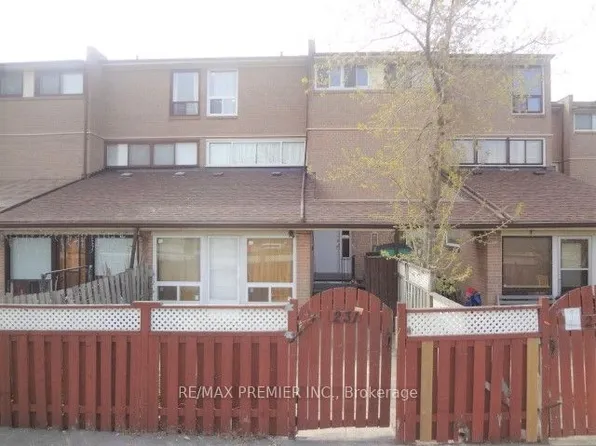 260 John Garland Blvd #231, Toronto, ON M9V 1N8