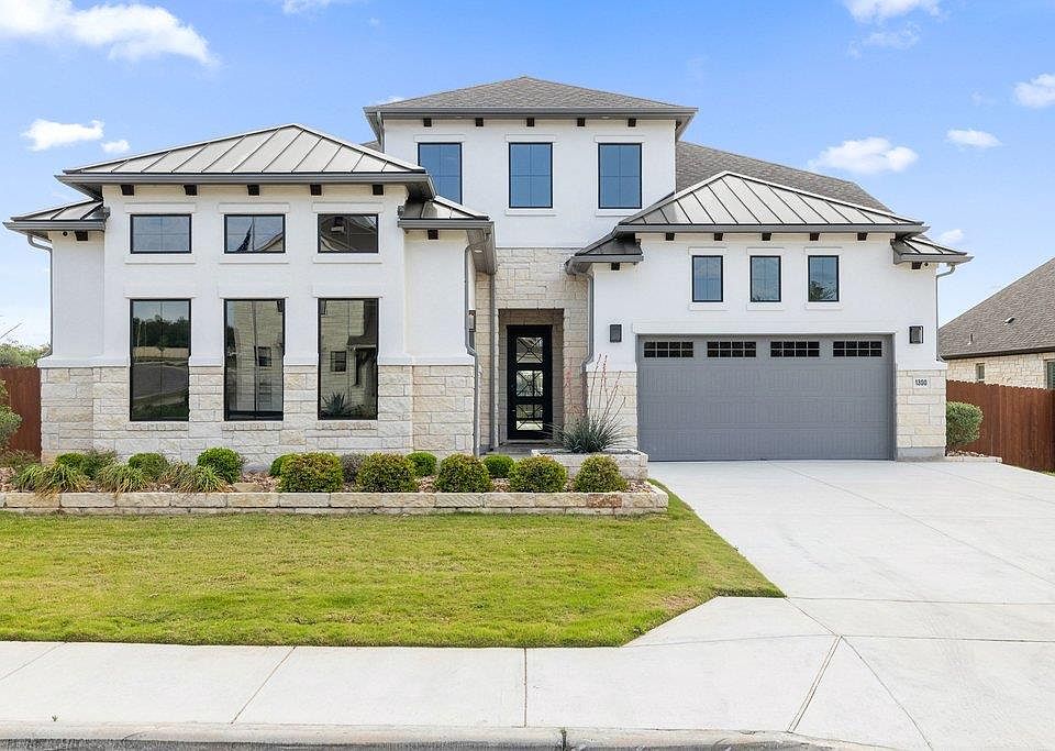 1st image of 1300 Shelby Ln