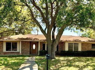 1219 S Durant St, Alvin, TX 77511