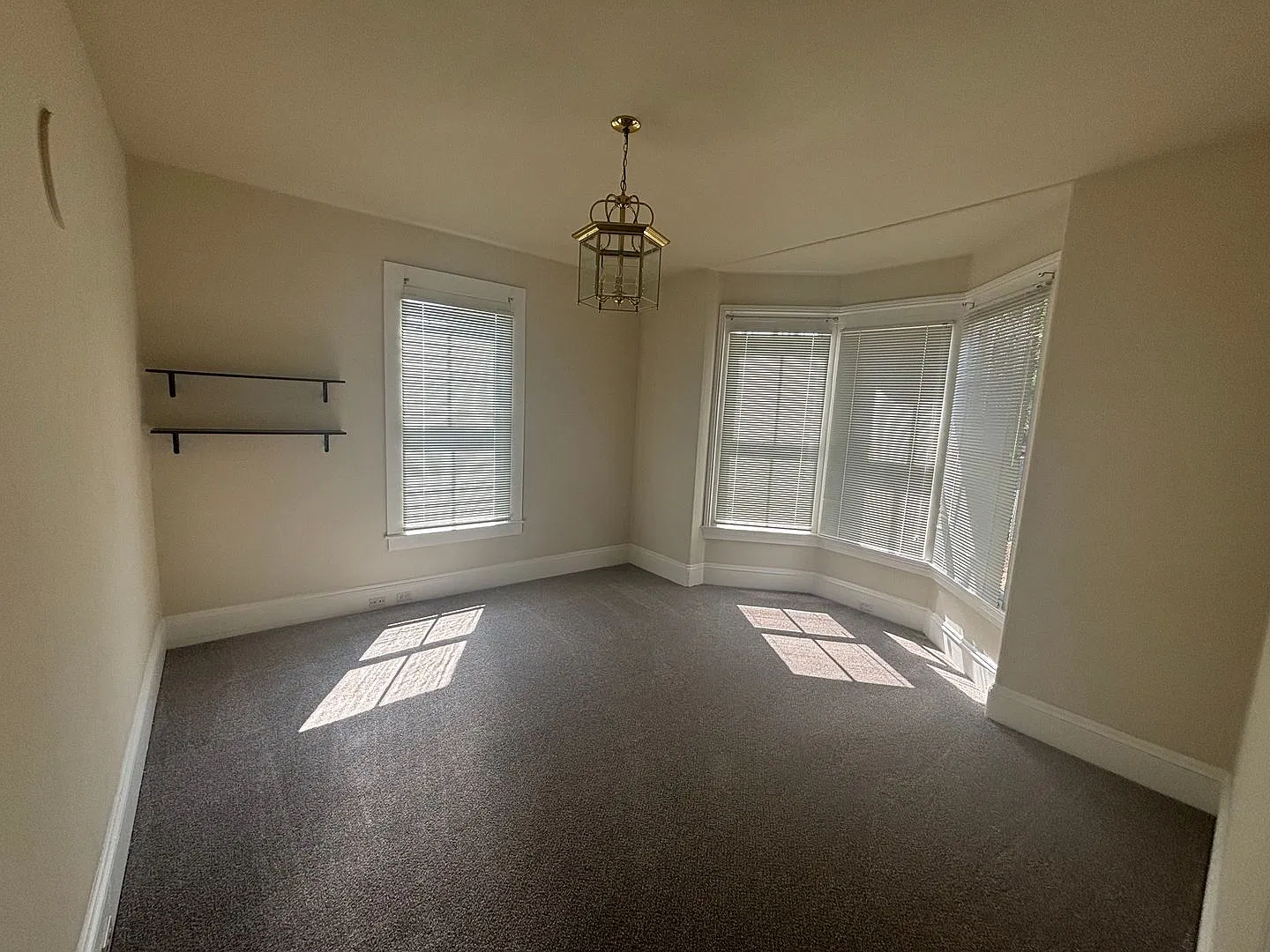 Historic 3-bedroom, 1-bathroom home with bonus office — Photo 3