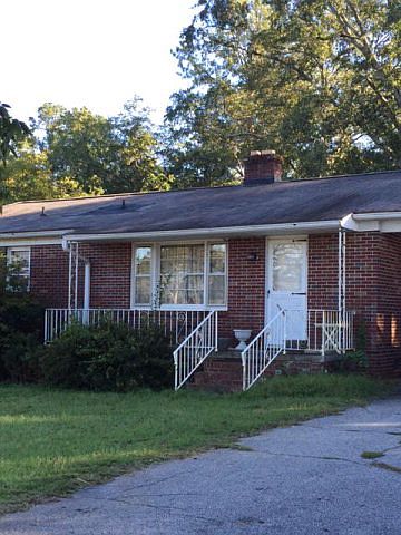 1st image of 1406 Cambridge Ave E
