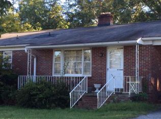 1406 Cambridge Ave E, Greenwood, SC 29646
