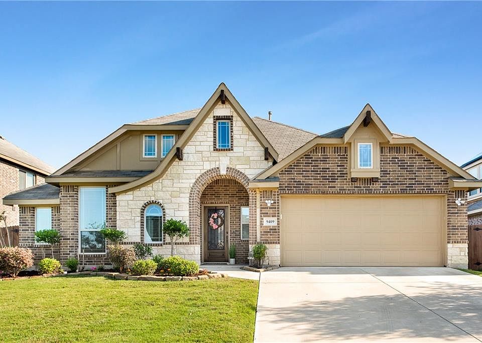 1st image of 9409 Cypress Lake Dr