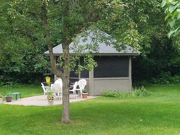 2nd image of 135 Viking Dr E APT 316