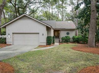 17 Wisteria Ln, Hilton Head Island, SC 29928